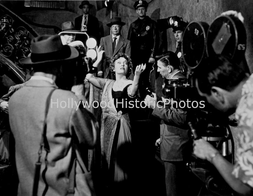 Sunset Blvd 1950 WM.jpg